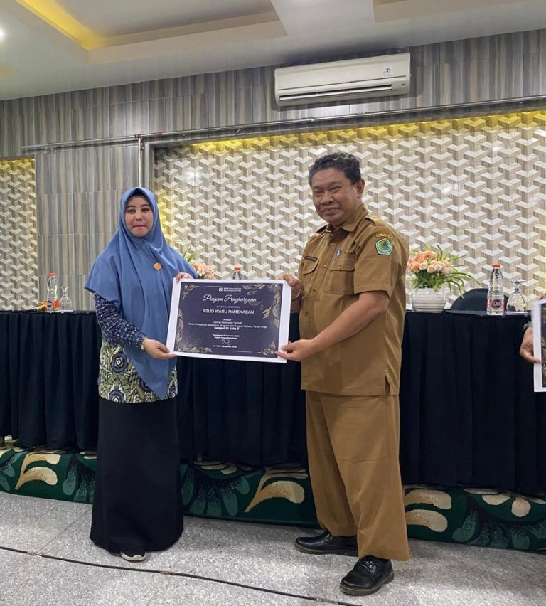 Unggul dalam Layanan JKN, RSUD Waru Sabet Penghargaan Faskes Terbaik 2026